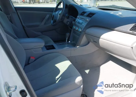 2007 Toyota Camry Ce z USA, uszkodzony, nr VIN 4T1BE46K07U622980